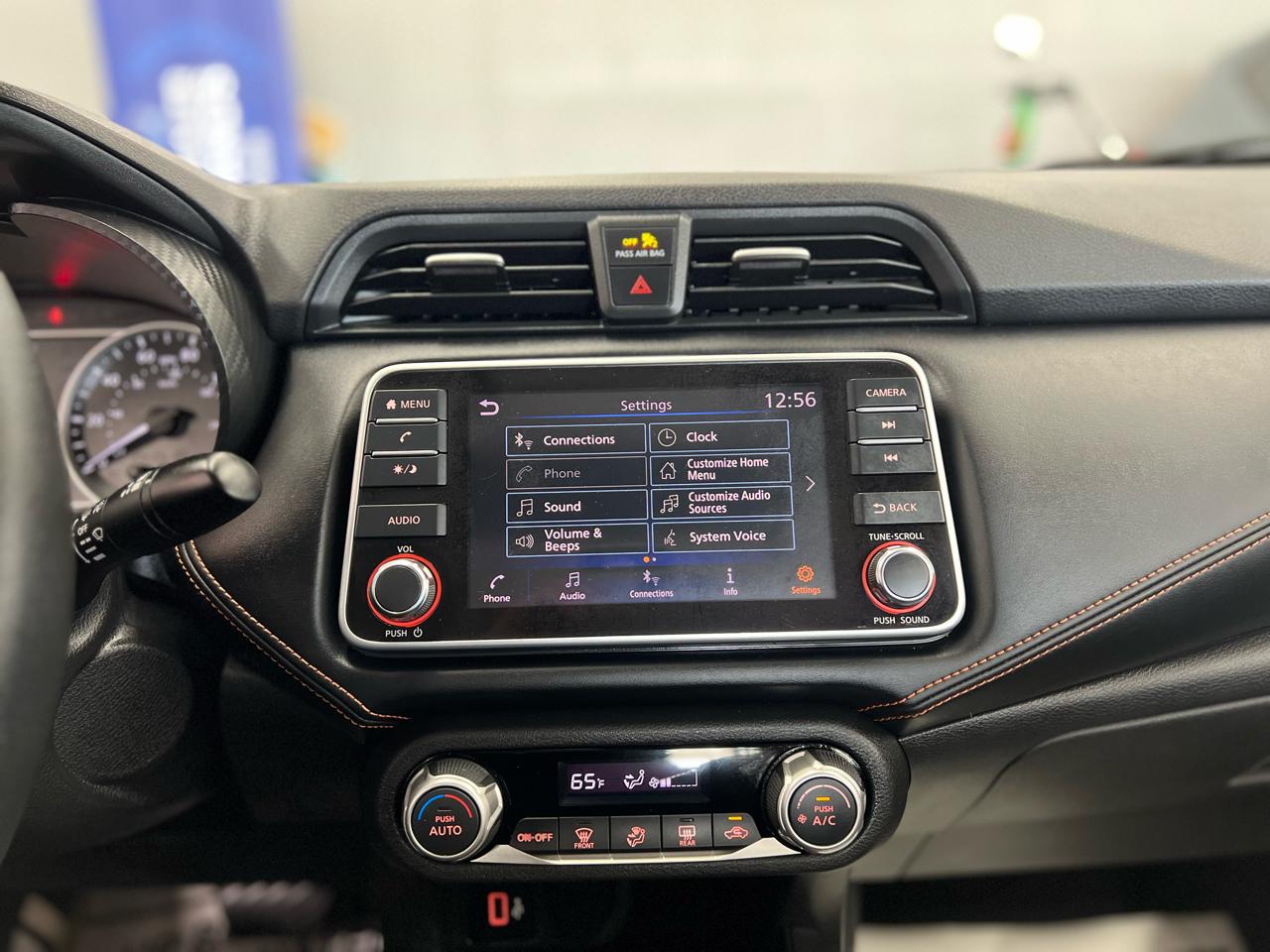 Nissan Versa SR 2020