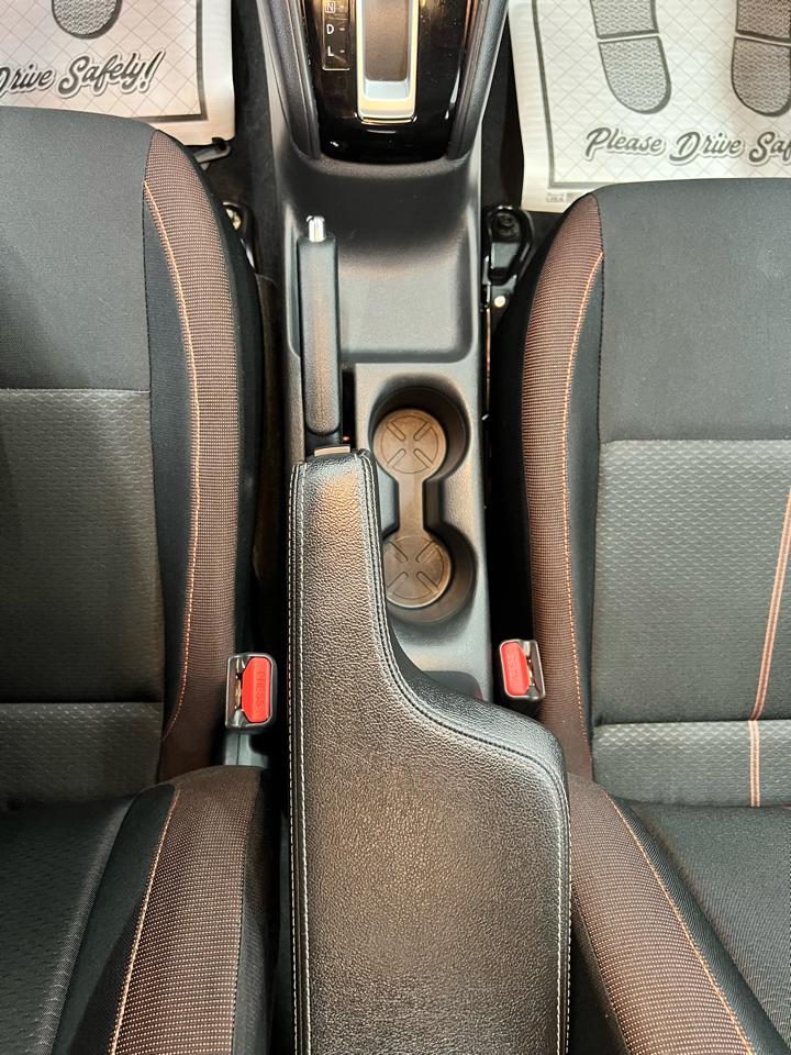 Nissan Versa SR 2020