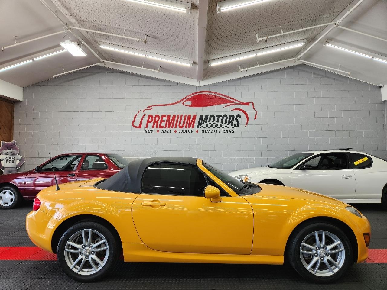 Mazda MX-5 Miata 2dr Conv Auto Sport 2009