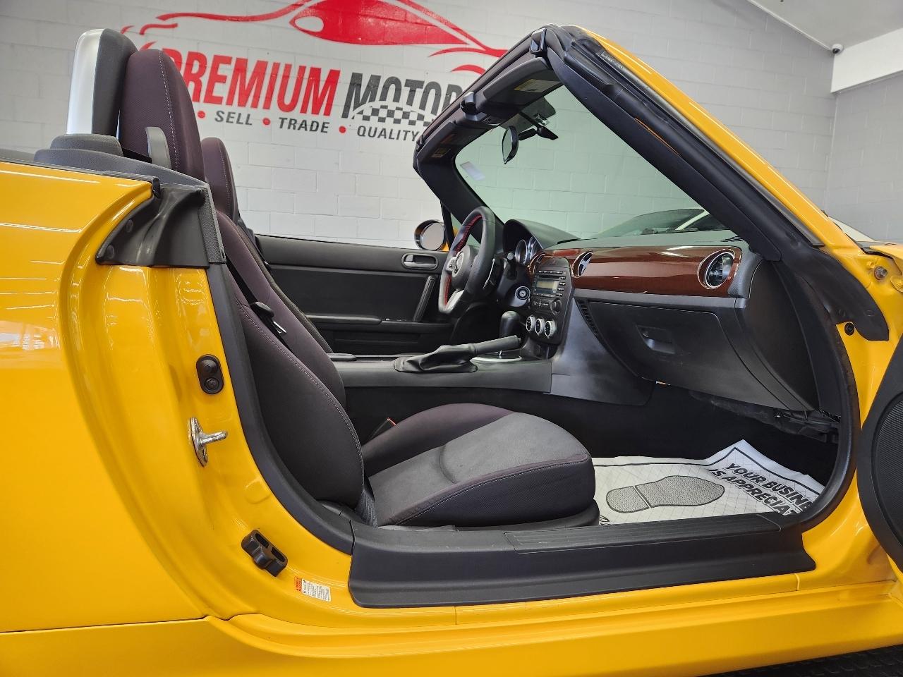 Mazda MX-5 Miata 2dr Conv Auto Sport 2009