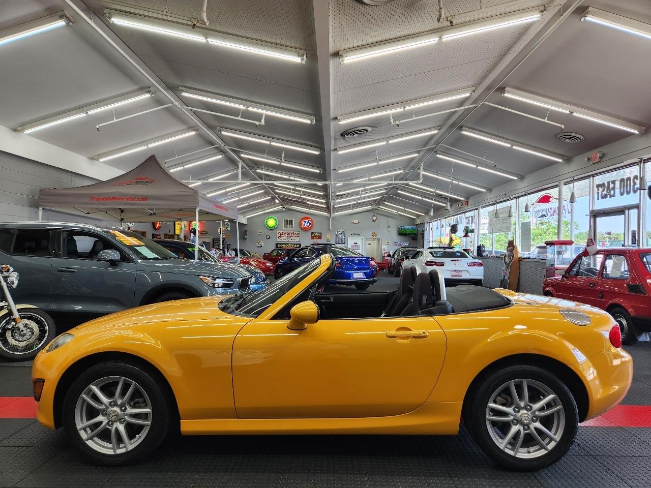 Mazda MX-5 Miata 2dr Conv Auto Sport 2009