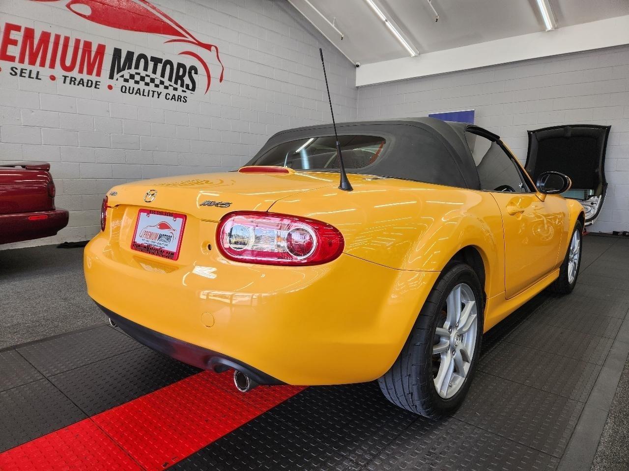 Mazda MX-5 Miata  2009