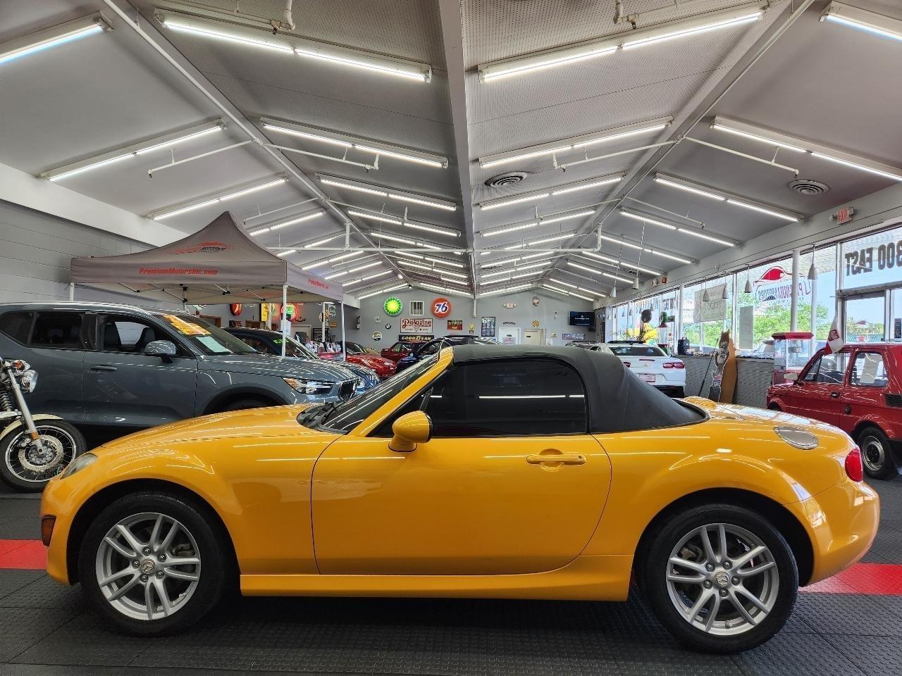 Mazda MX-5 Miata  2009