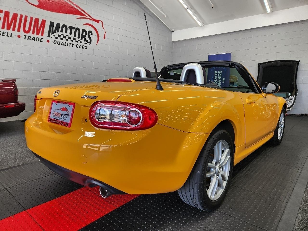 Mazda MX-5 Miata  2009