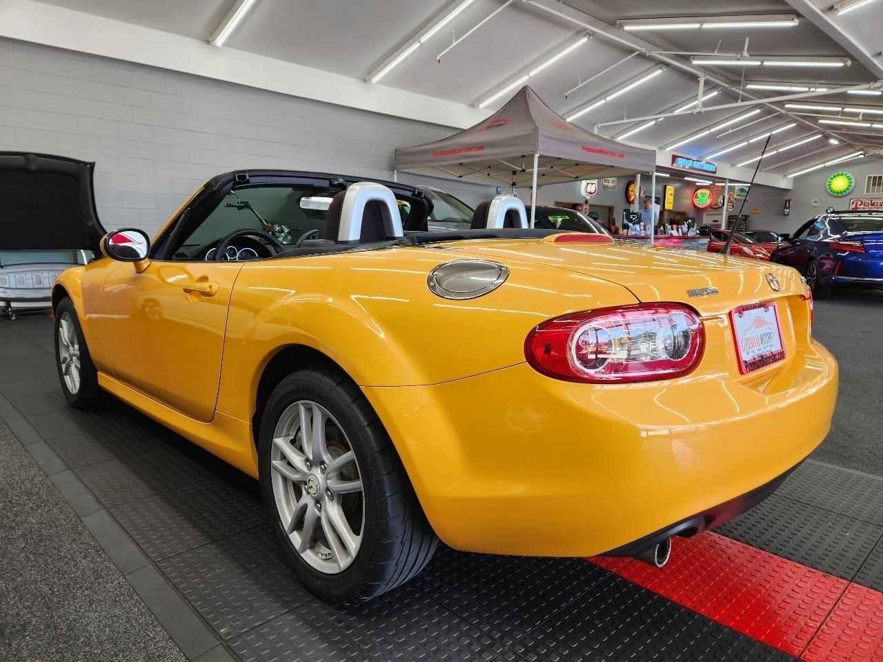 Mazda MX-5 Miata  2009