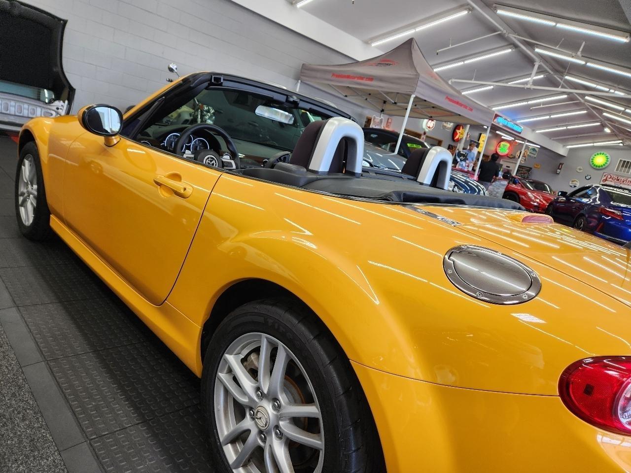 Mazda MX-5 Miata  2009