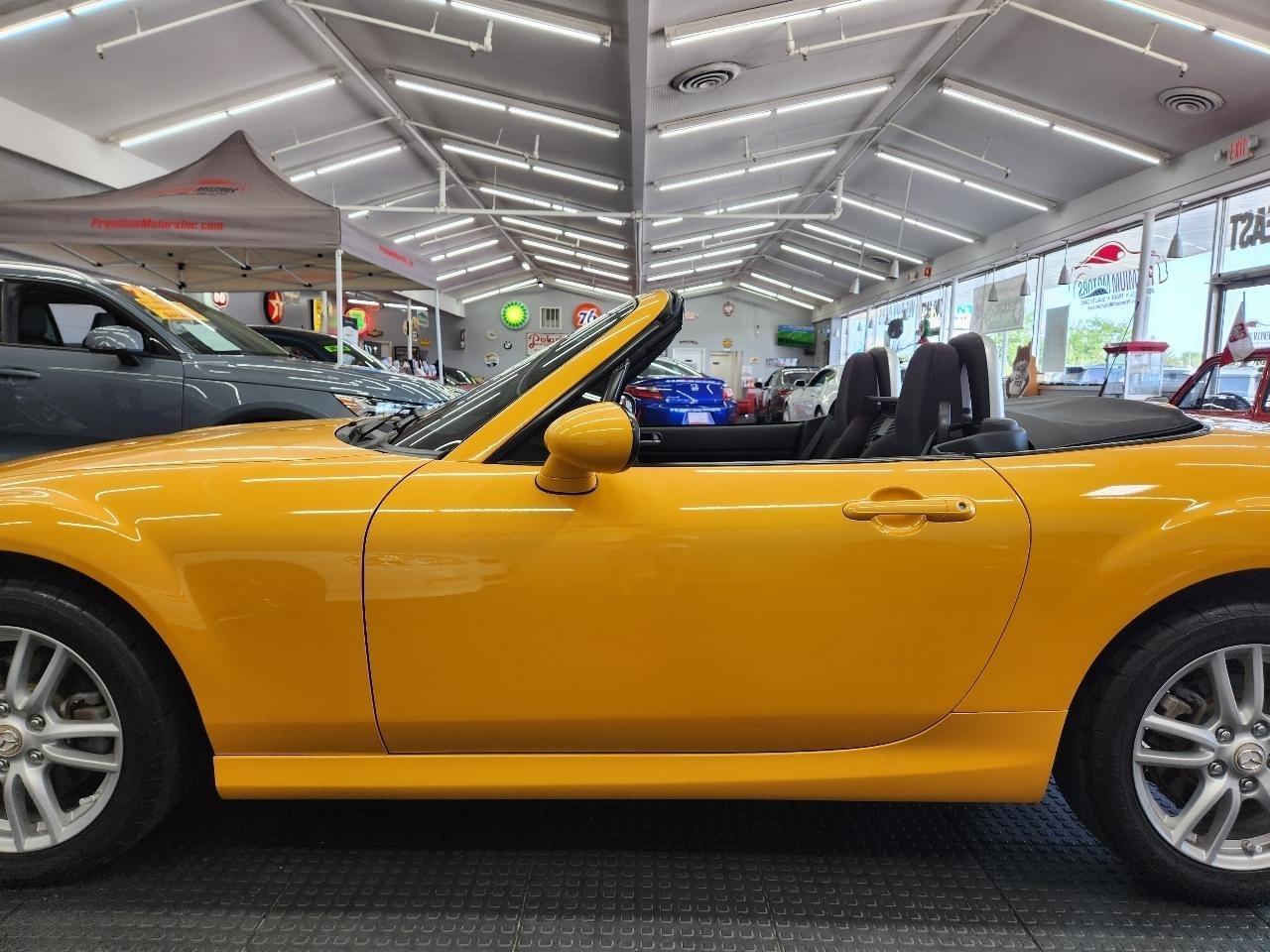 Mazda MX-5 Miata  2009