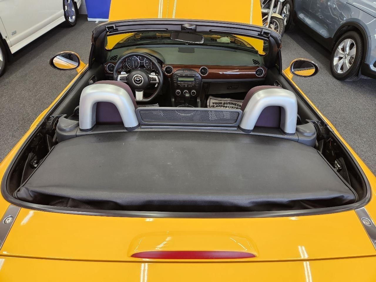 Mazda MX-5 Miata  2009