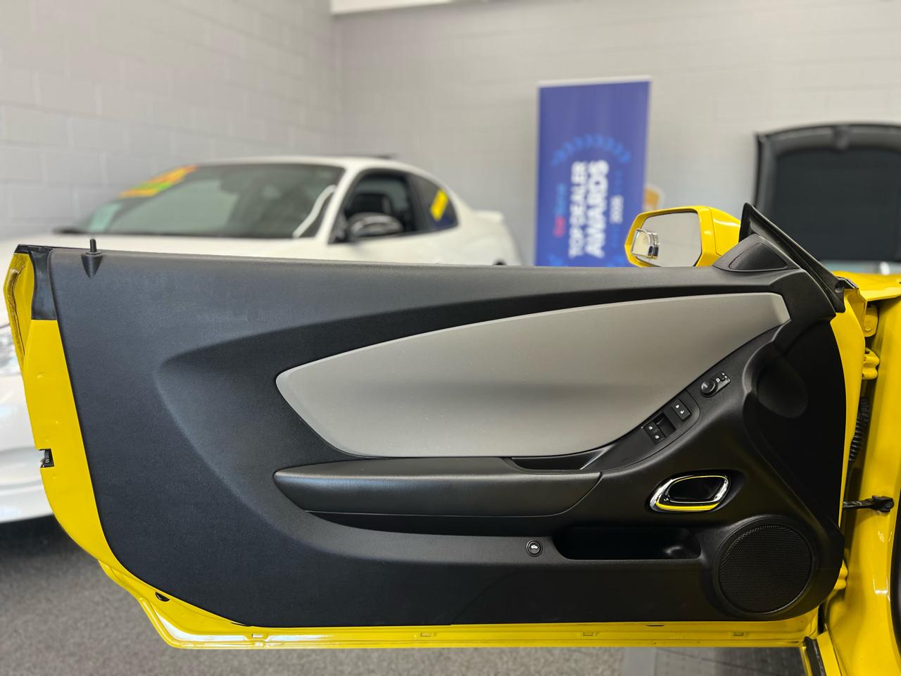 Chevrolet Camaro LS 2014