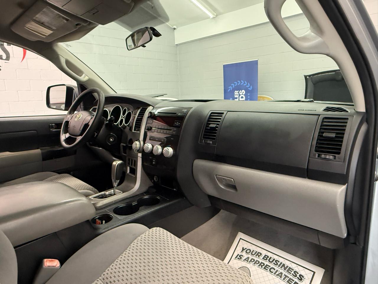 Toyota Tundra Base Double Cab 5.7L 2WD 2011