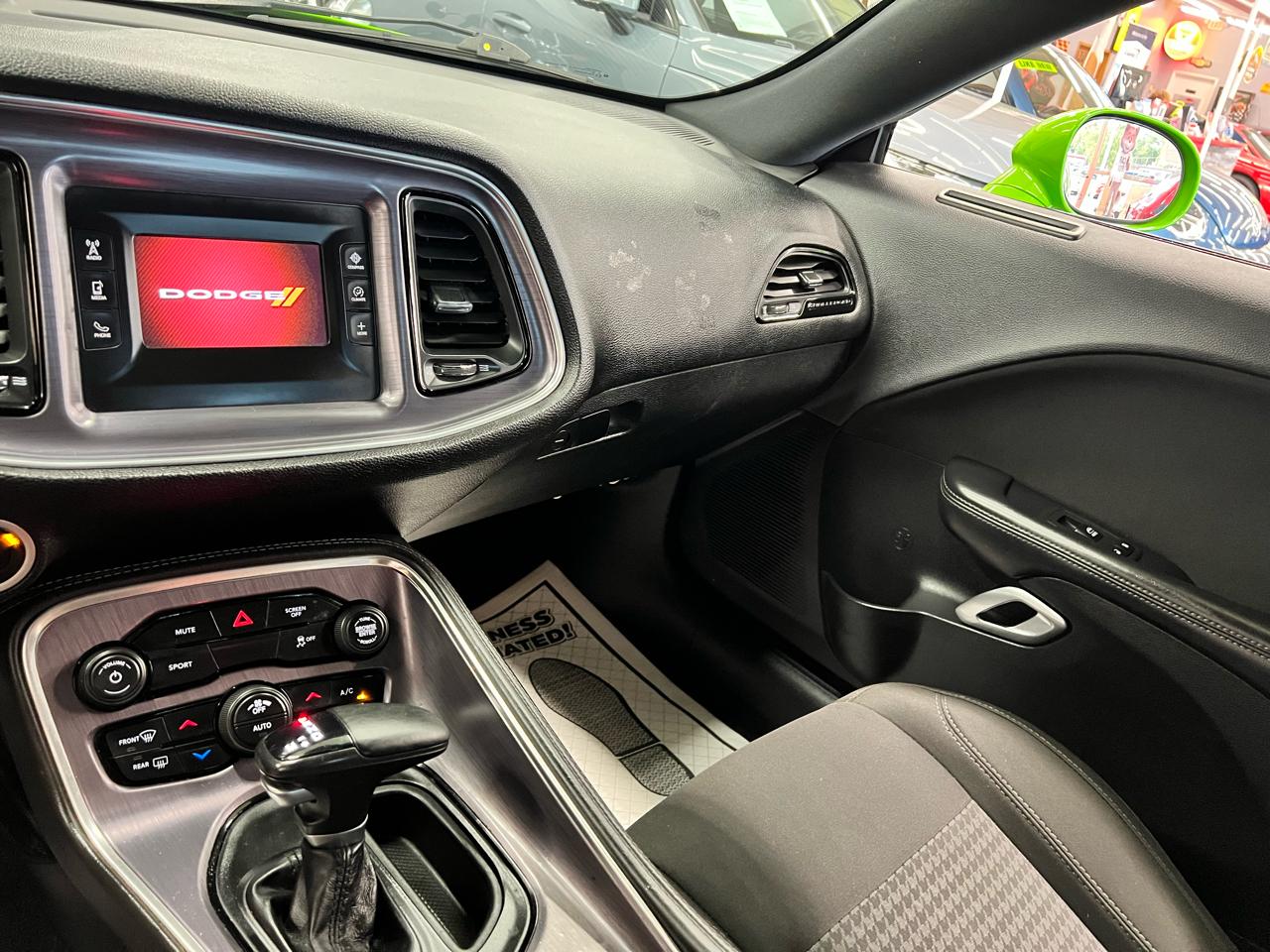 Dodge Challenger SXT 2017