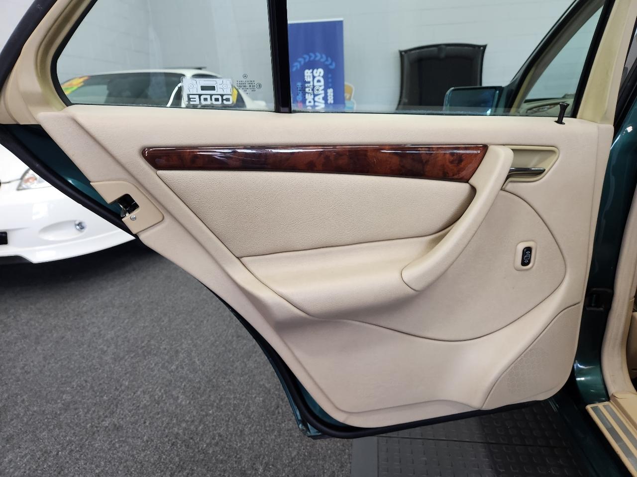 Mercedes-Benz C-Class C230 1999