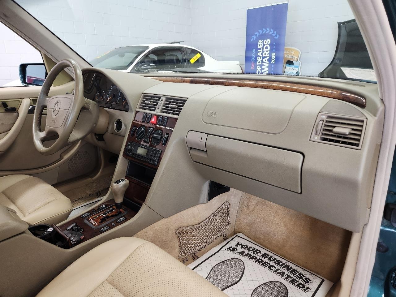 Mercedes-Benz C-Class C230 1999