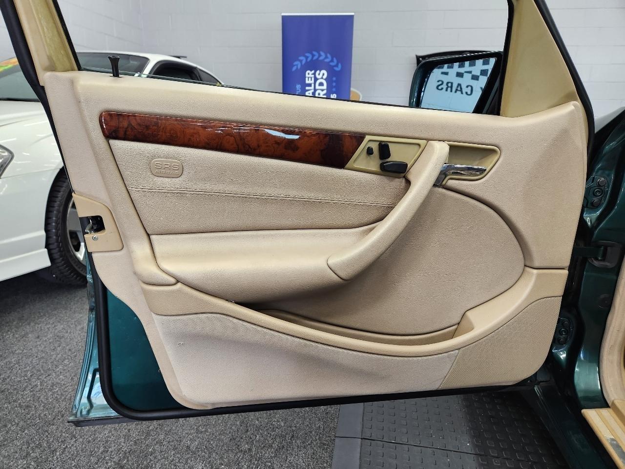 Mercedes-Benz C-Class C230 1999