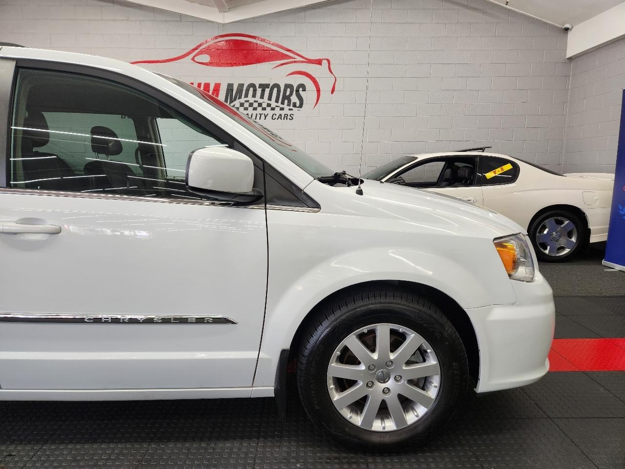 Chrysler Town & Country Touring 2016