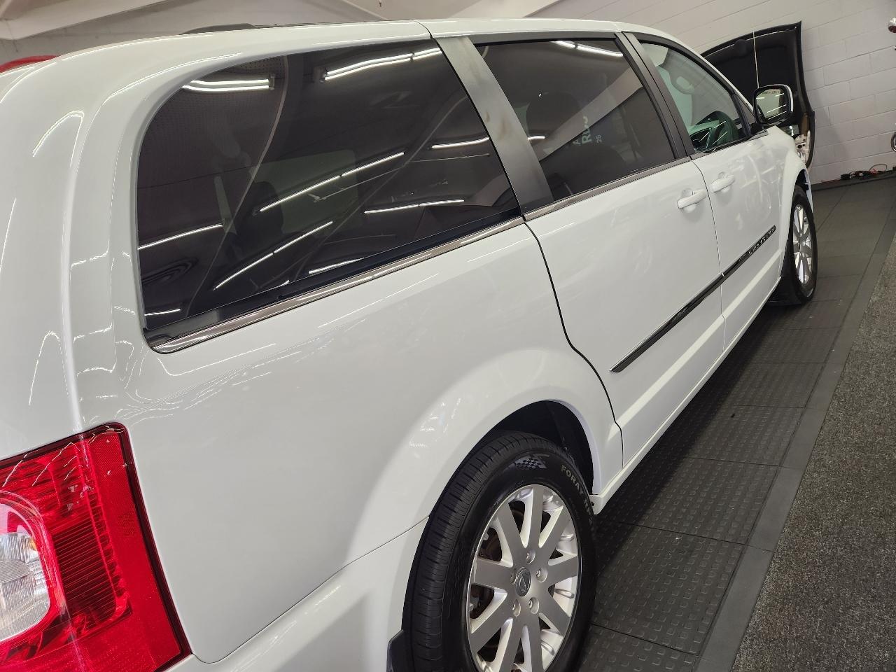 Chrysler Town & Country Touring 2016