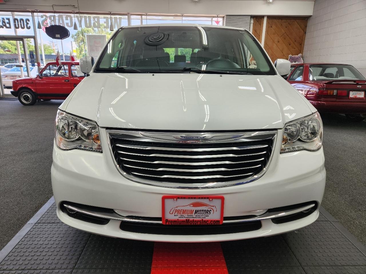 Chrysler Town & Country Touring 2016