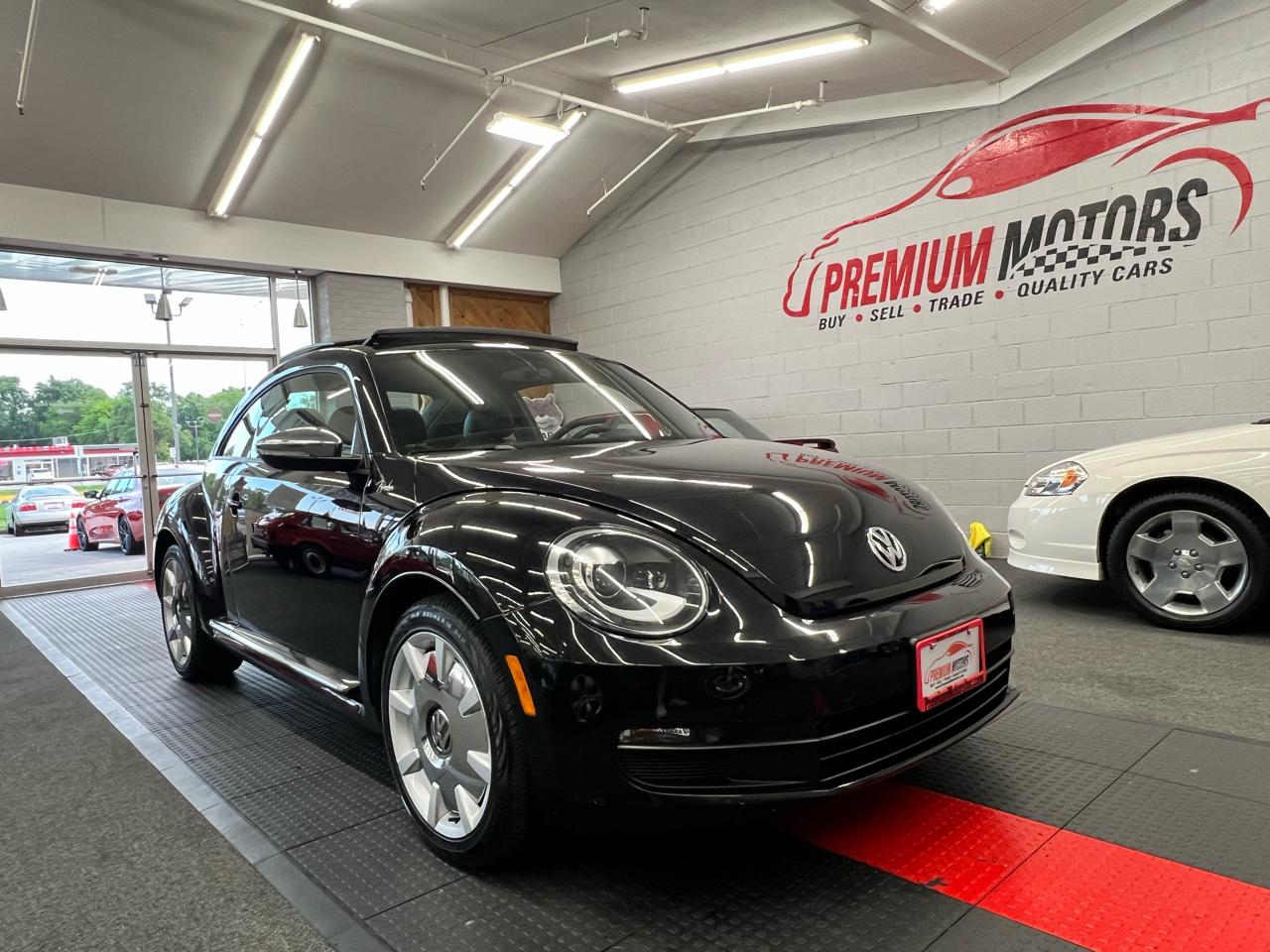 Volkswagen Beetle 2dr Cpe Auto 2.5L 2013