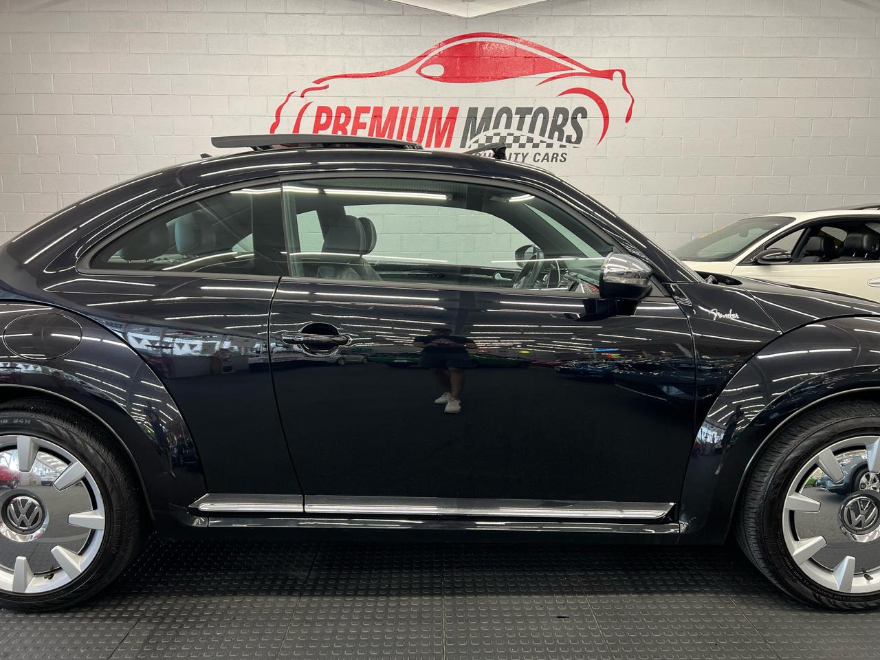 Volkswagen Beetle 2dr Cpe Auto 2.5L 2013
