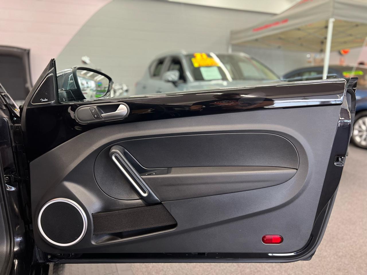 Volkswagen Beetle 2dr Cpe Auto 2.5L 2013