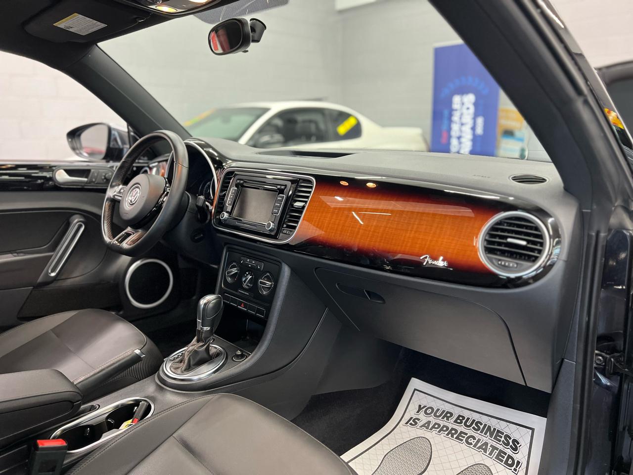 Volkswagen Beetle 2dr Cpe Auto 2.5L 2013