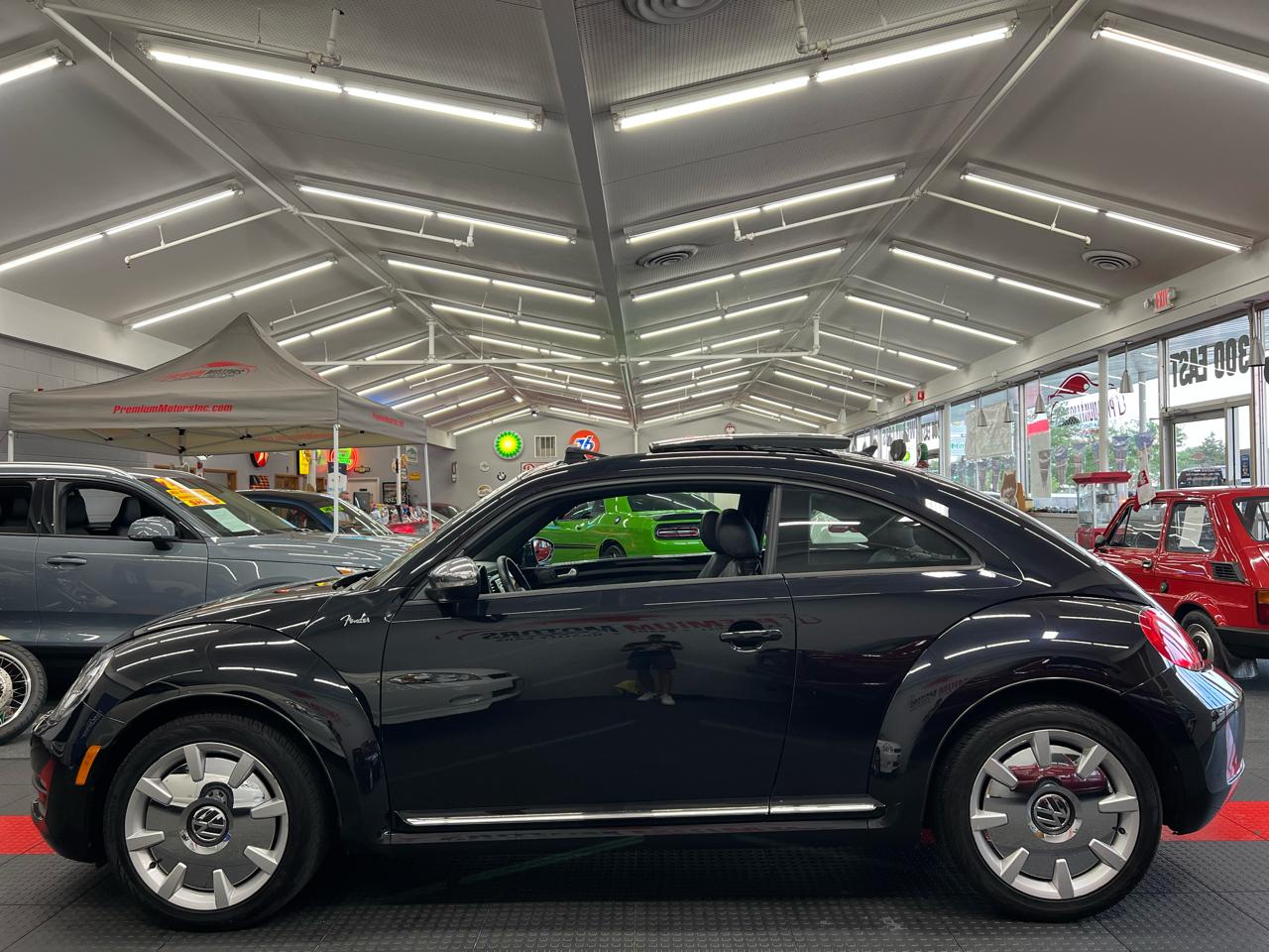 Volkswagen Beetle 2dr Cpe Auto 2.5L 2013