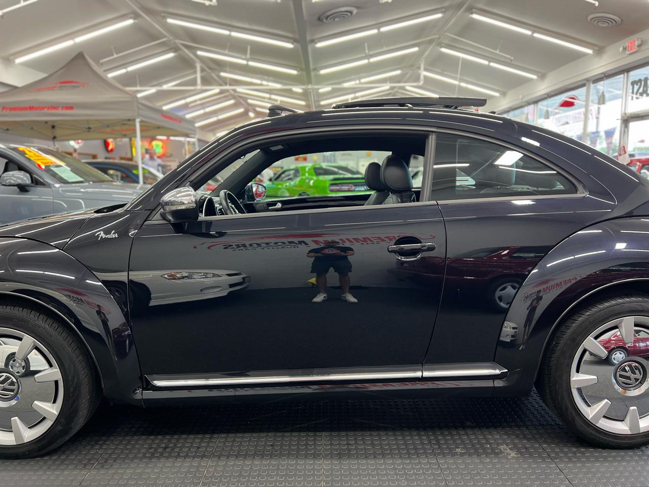 Volkswagen Beetle 2dr Cpe Auto 2.5L 2013