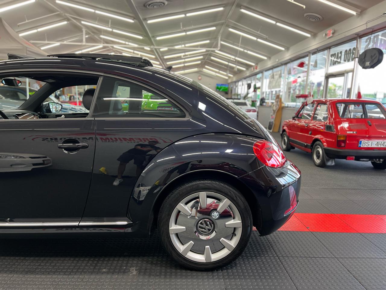 Volkswagen Beetle 2dr Cpe Auto 2.5L 2013