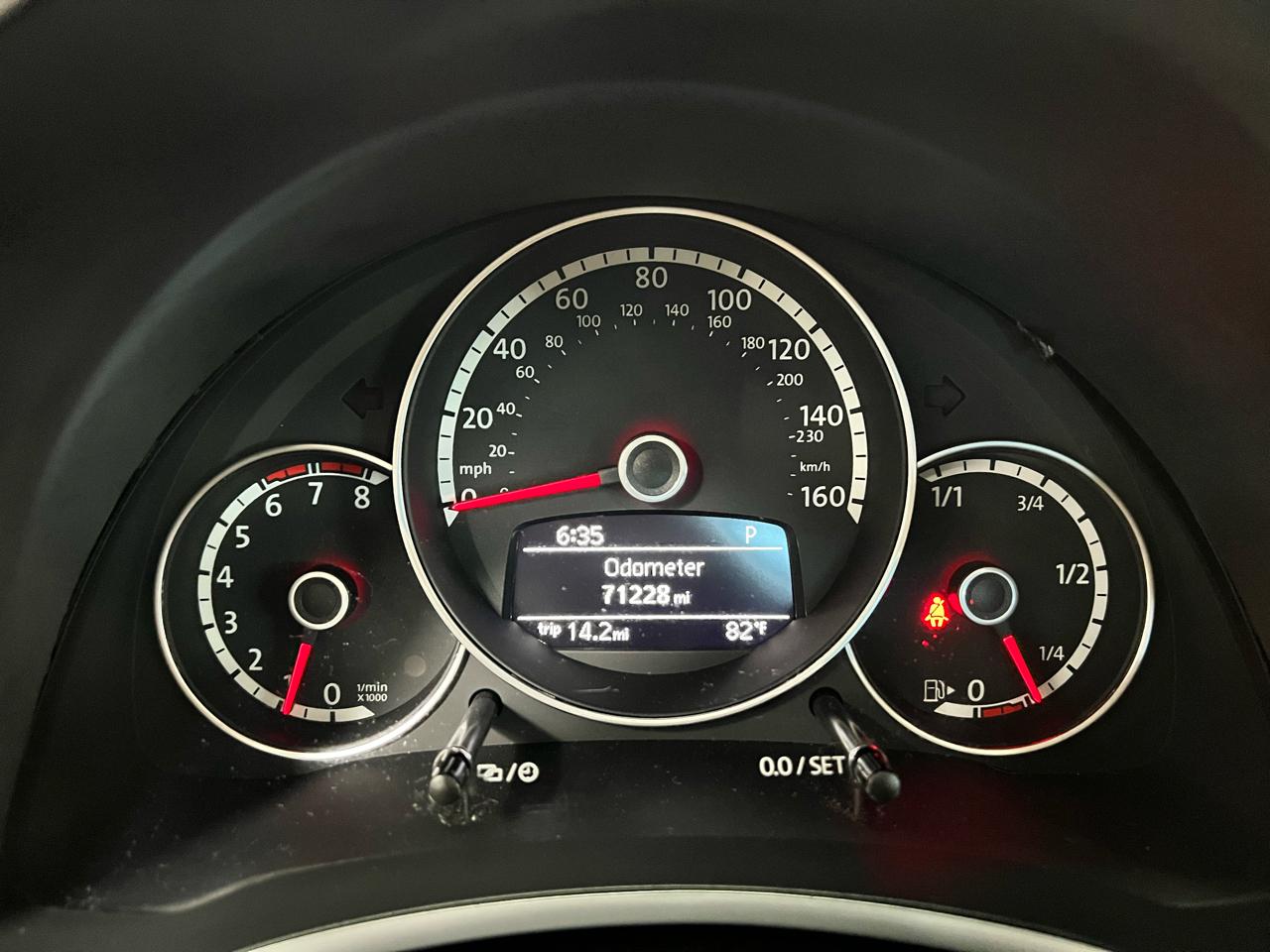 Volkswagen Beetle 2dr Cpe Auto 2.5L 2013