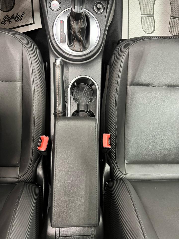 Volkswagen Beetle 2dr Cpe Auto 2.5L 2013