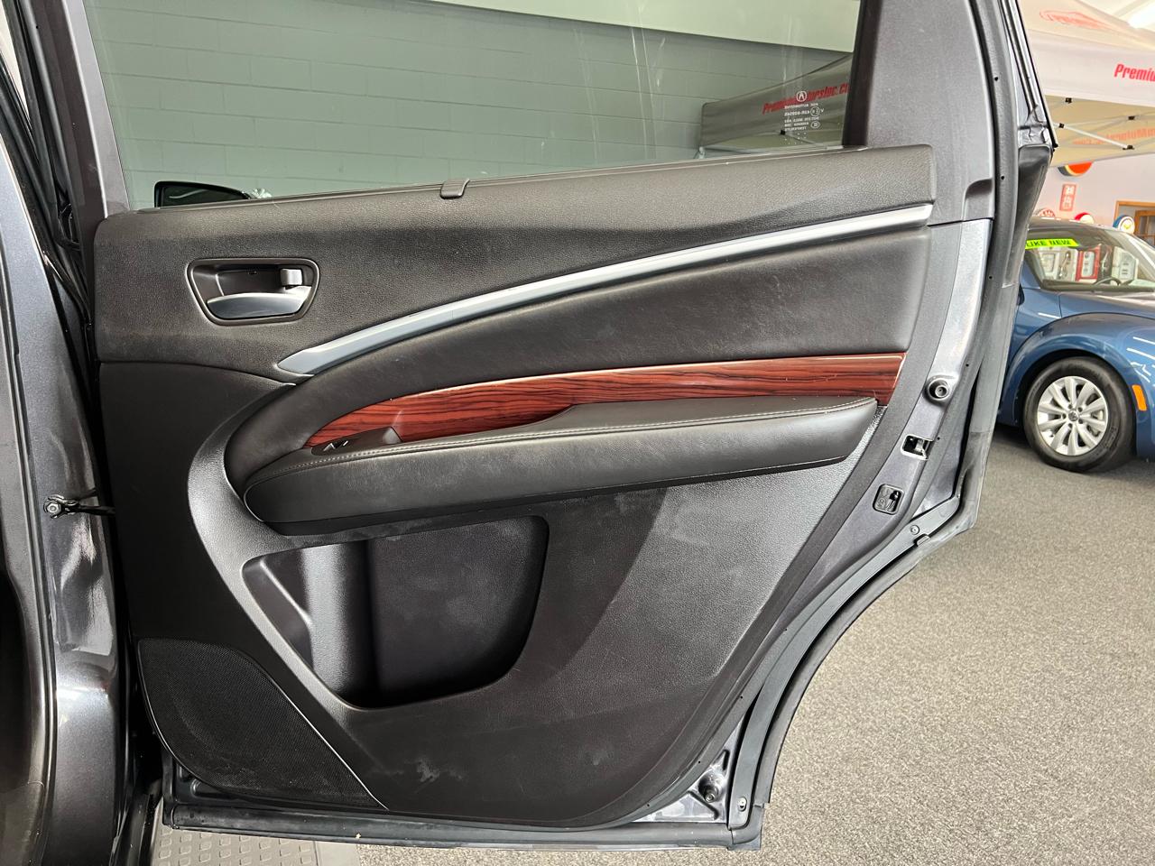 Acura MDX Advance 4D SUV w/RES 2014
