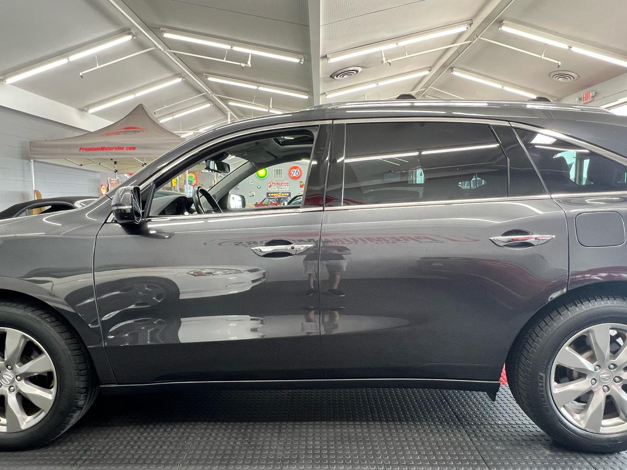 Acura MDX Advance 4D SUV w/RES 2014