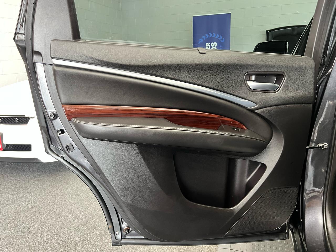 Acura MDX Advance 4D SUV w/RES 2014