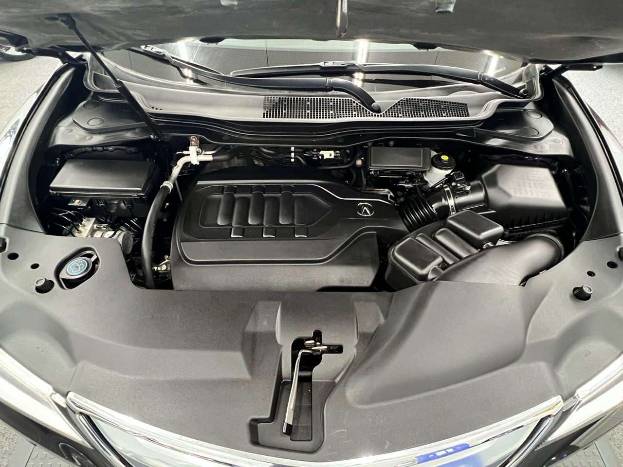 Acura MDX Advance 4D SUV w/RES 2014