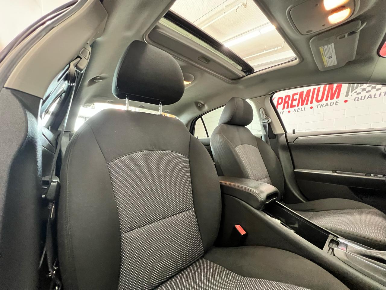 Chevrolet Malibu 1LT 2012