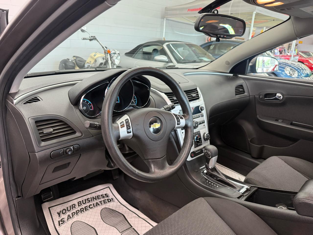 Chevrolet Malibu 1LT 2012