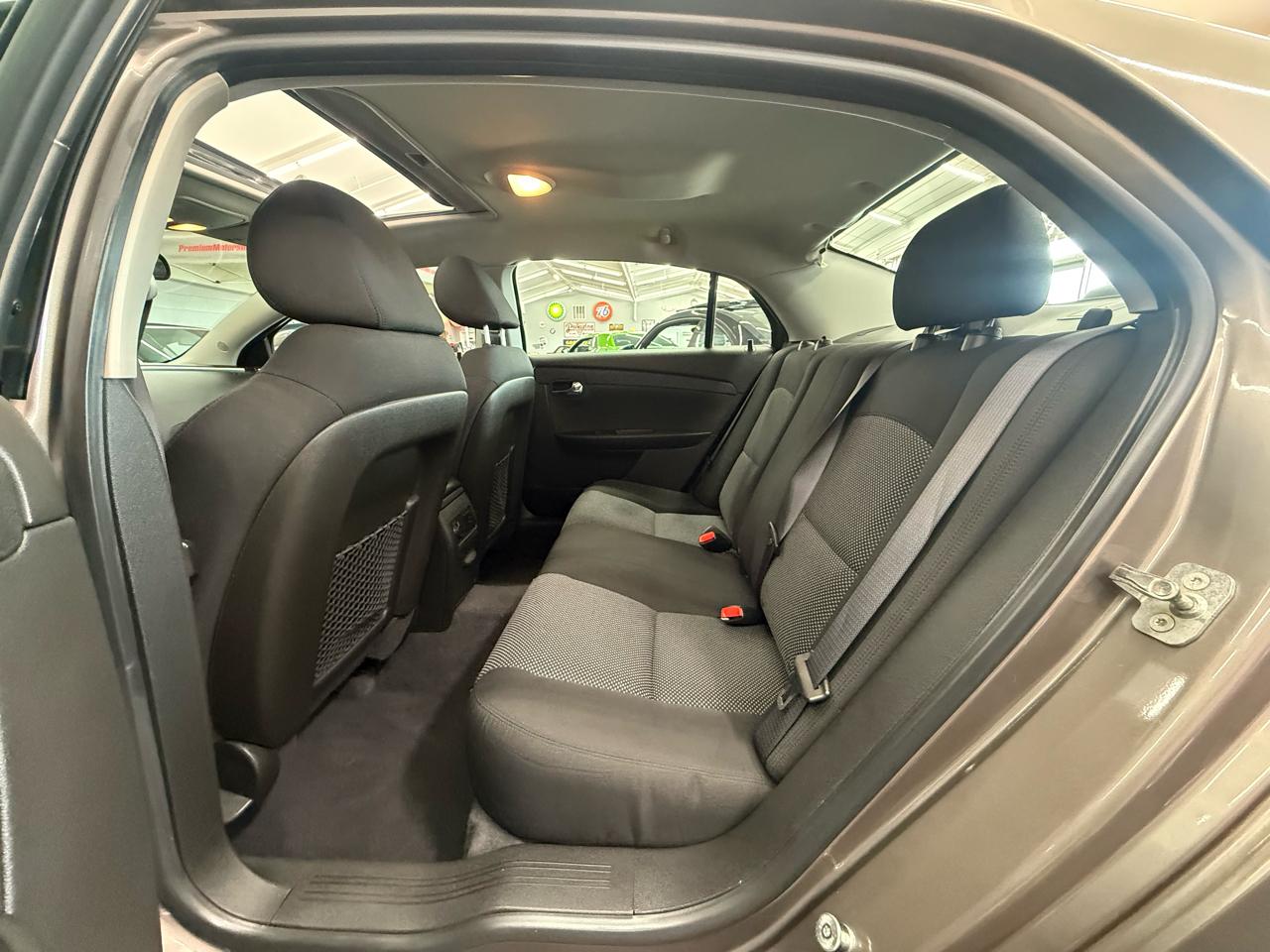 Chevrolet Malibu 1LT 2012