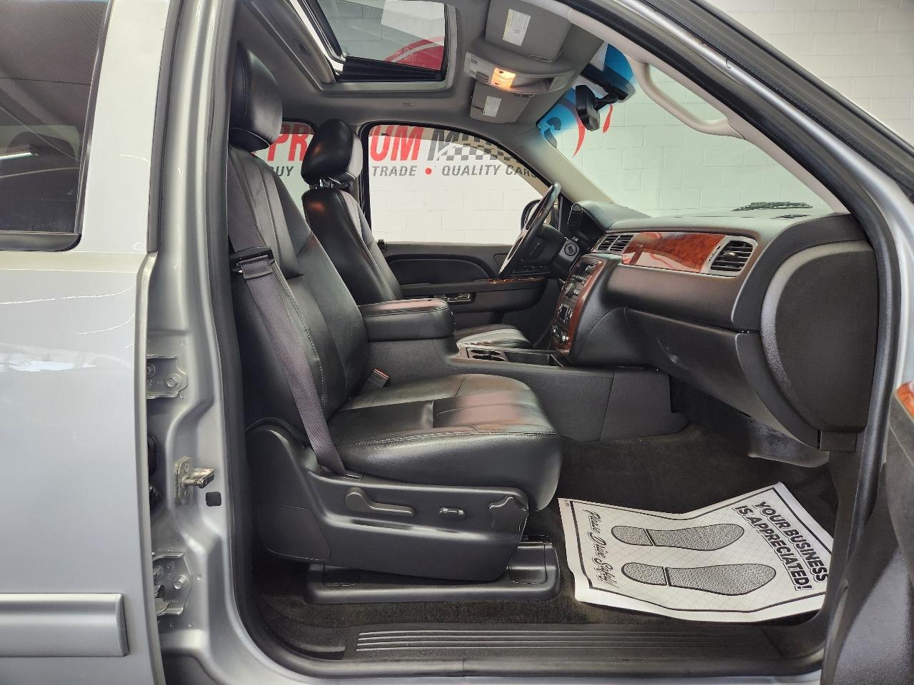 Chevrolet Tahoe  2014