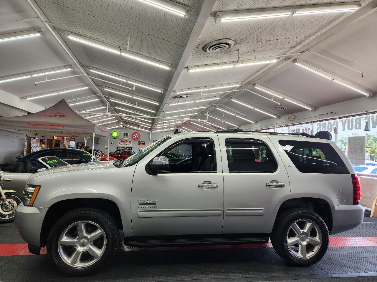 Chevrolet Tahoe  2014