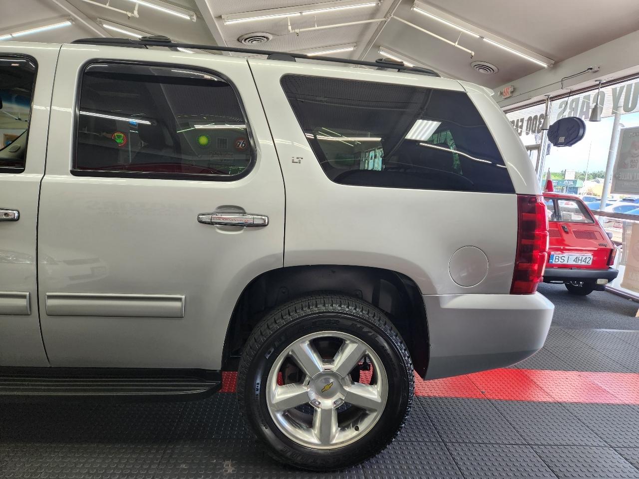 Chevrolet Tahoe  2014
