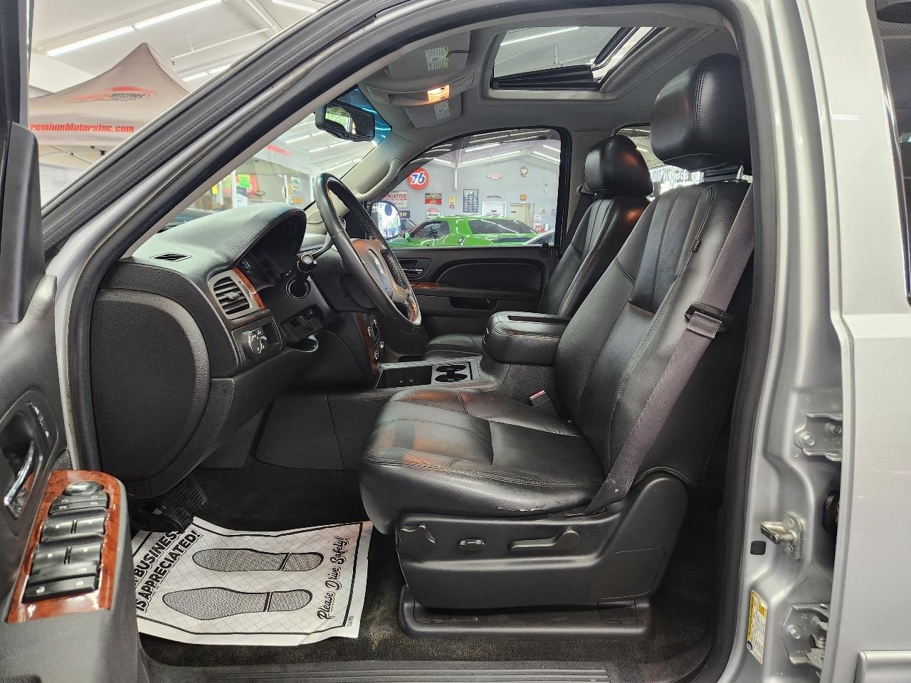 Chevrolet Tahoe  2014