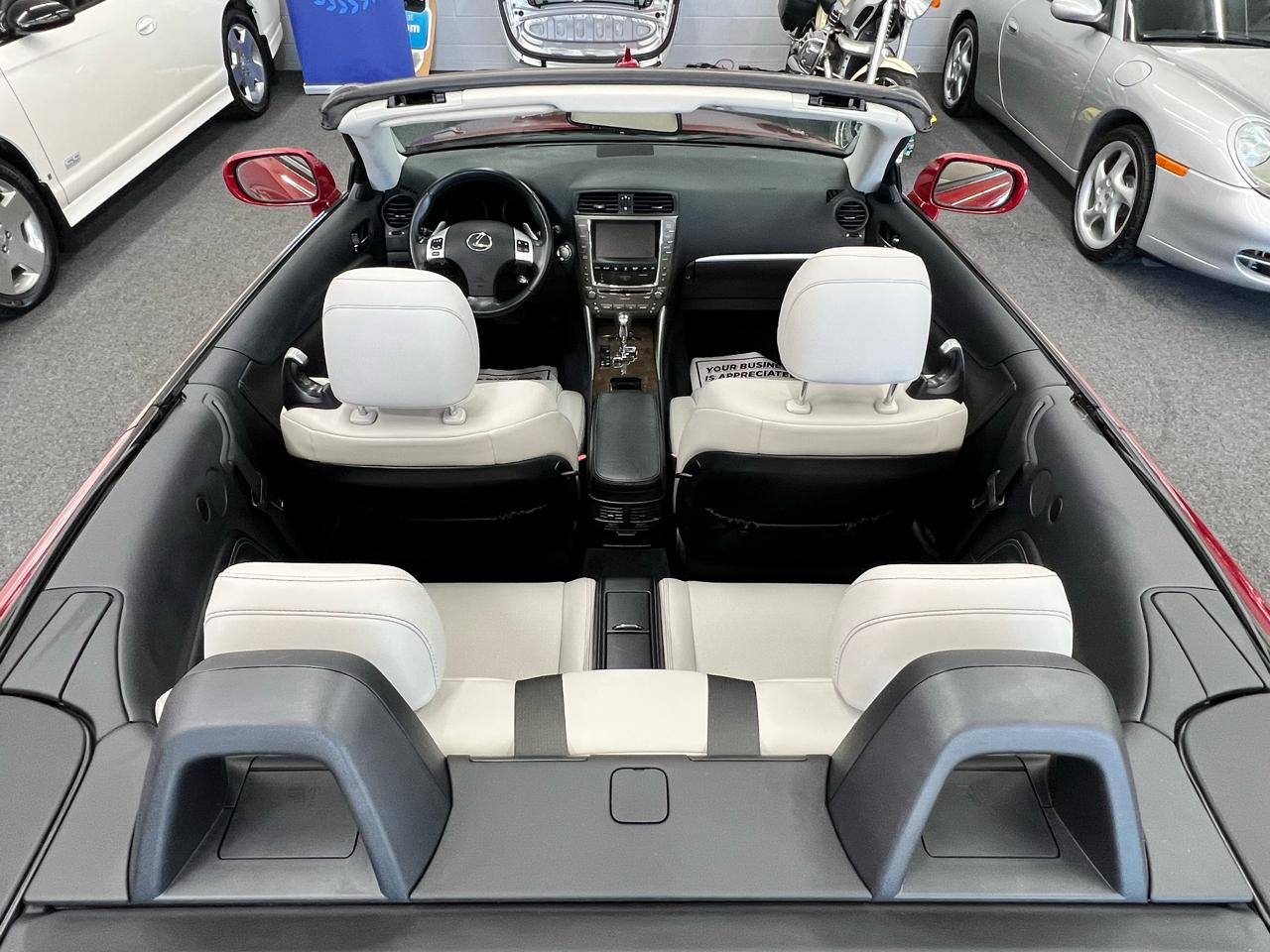 Lexus IS 250C 2dr Conv Auto 2012