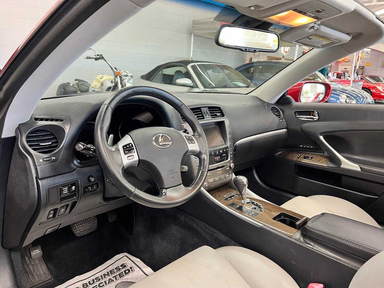 Lexus IS 250C 2dr Conv Auto 2012
