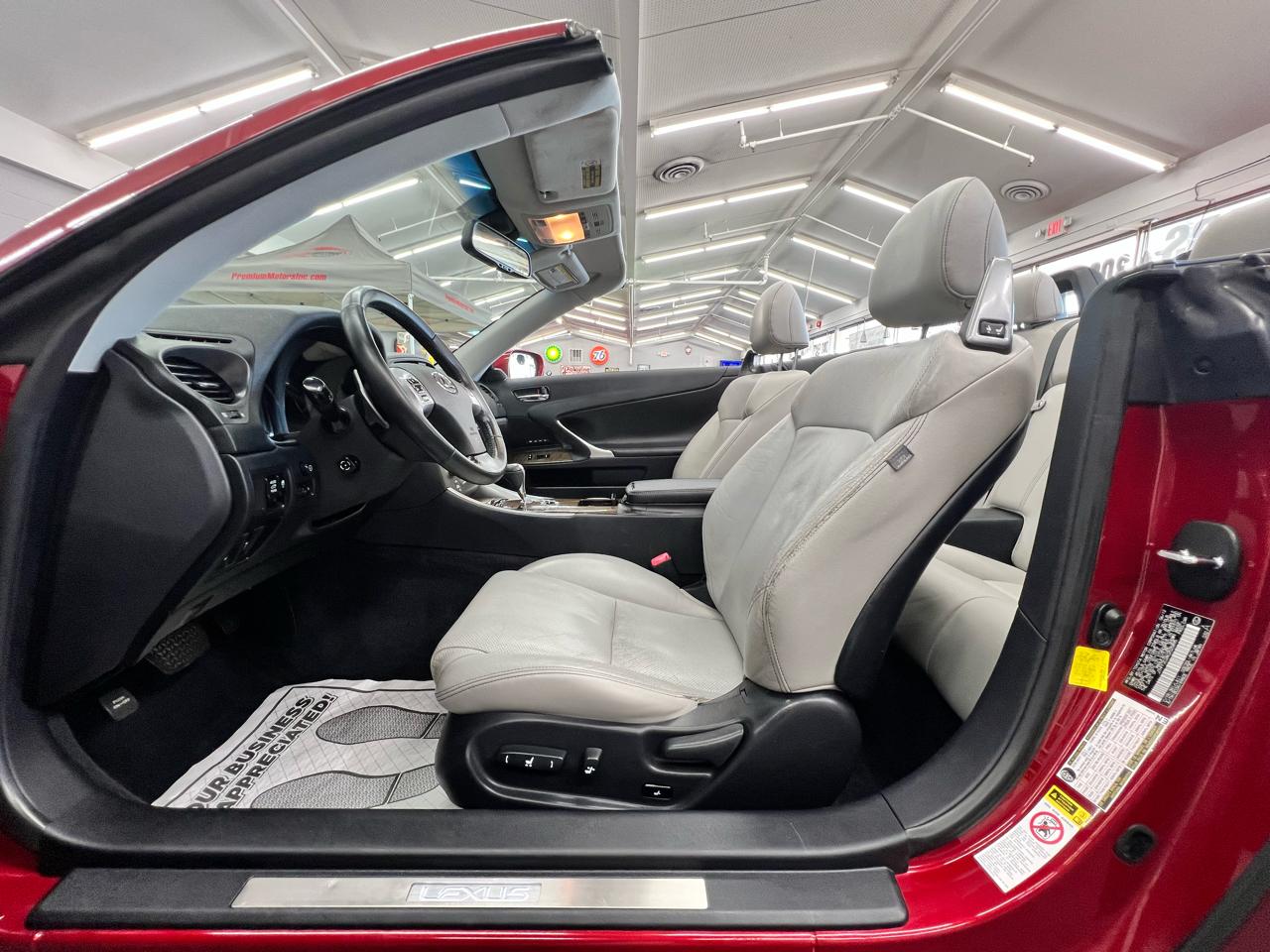 Lexus IS 250C 2dr Conv Auto 2012