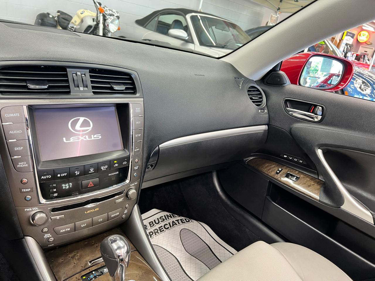 Lexus IS 250C 2dr Conv Auto 2012