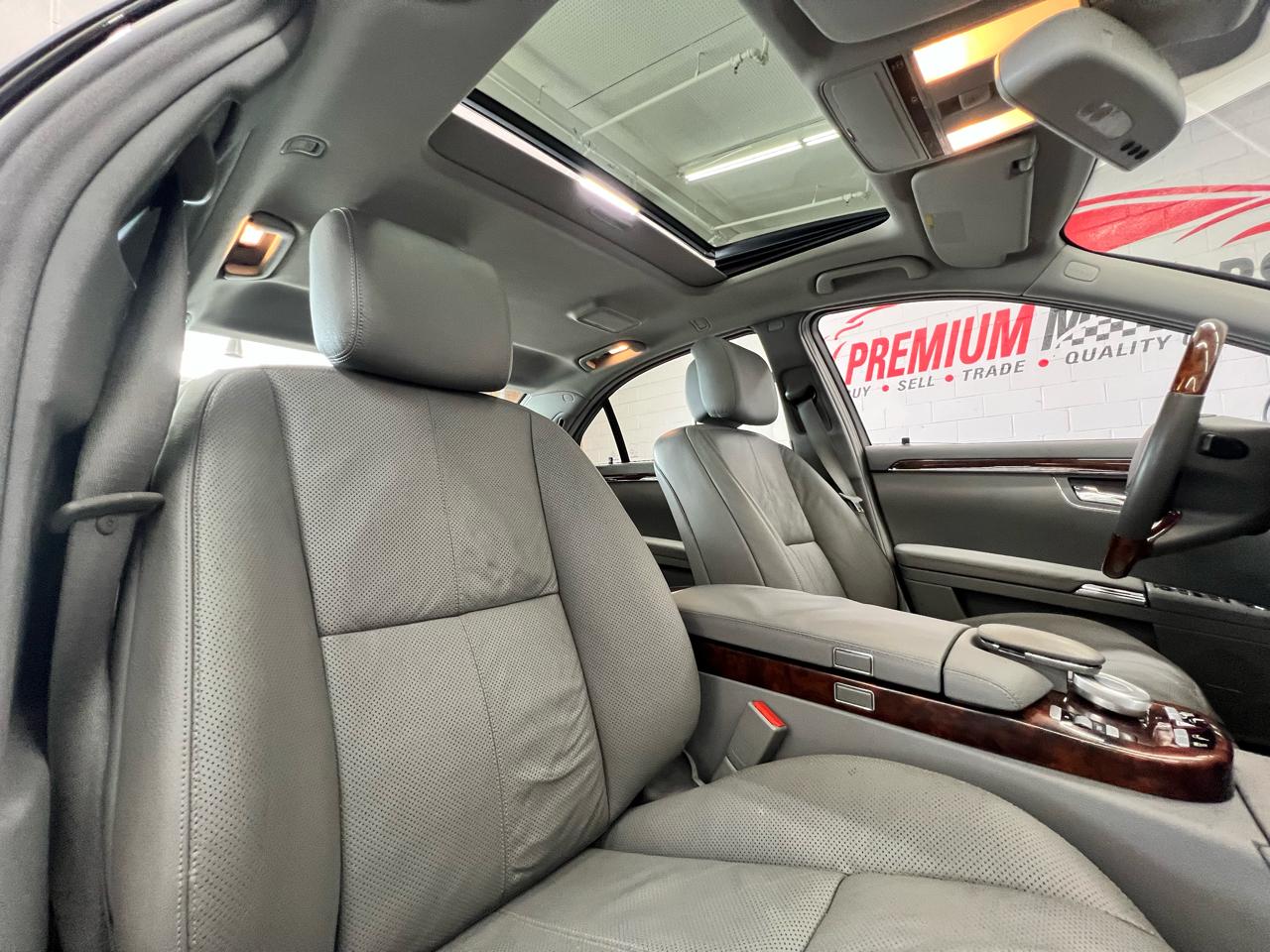 Mercedes-Benz S-Class S550 2007