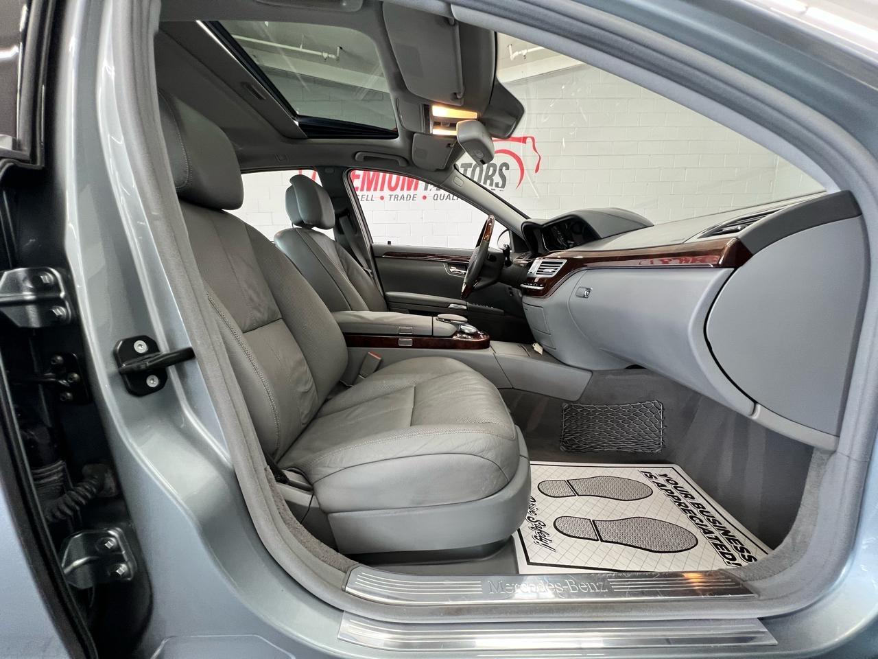 Mercedes-Benz S-Class  2007