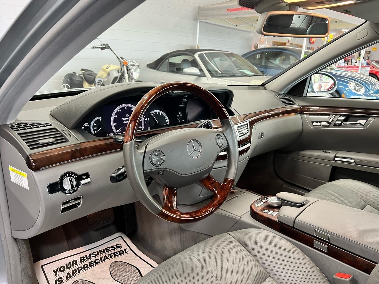 Mercedes-Benz S-Class  2007