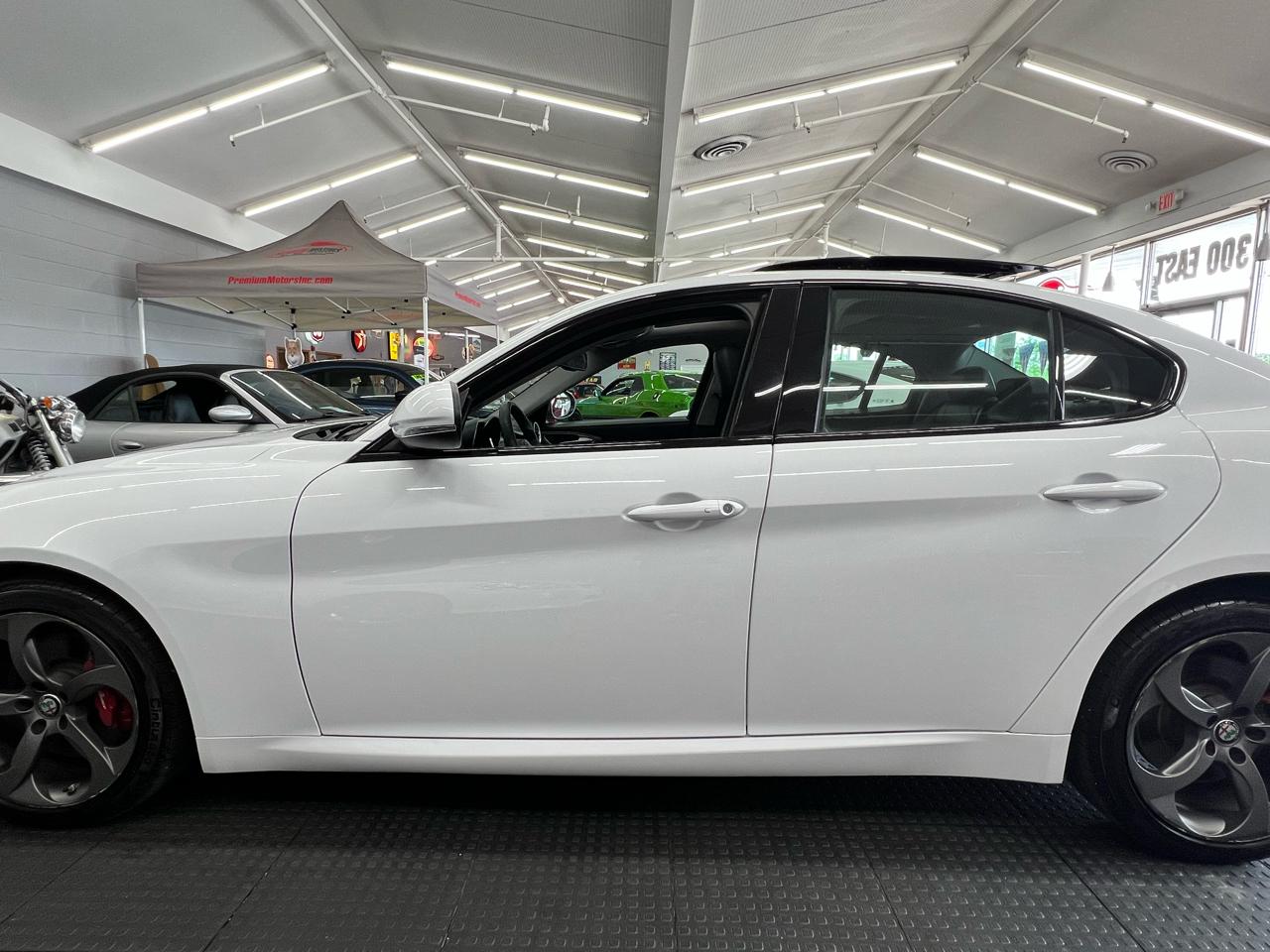 Alfa Romeo Giulia  2017