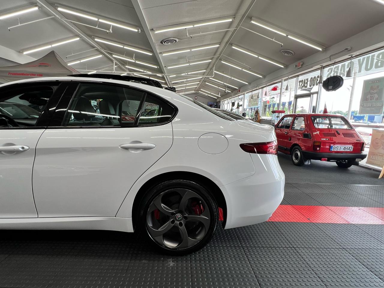 Alfa Romeo Giulia  2017